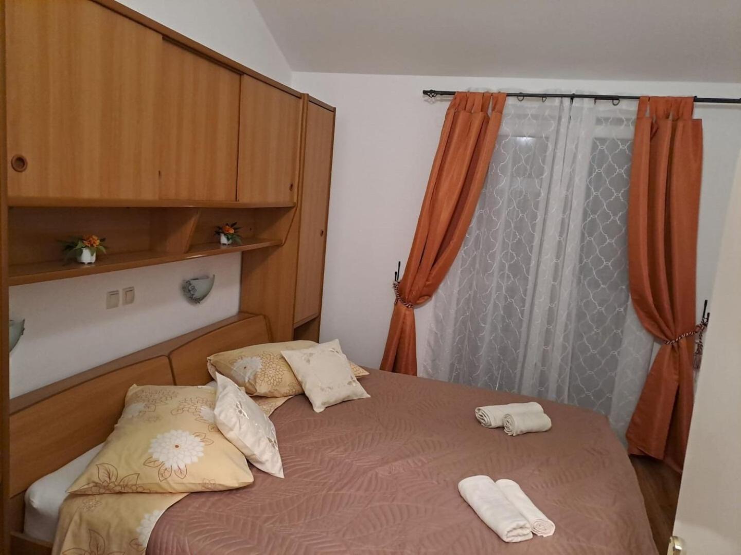 Apartments Mig - With Beautiful Garden Supetarska Draga Luaran gambar