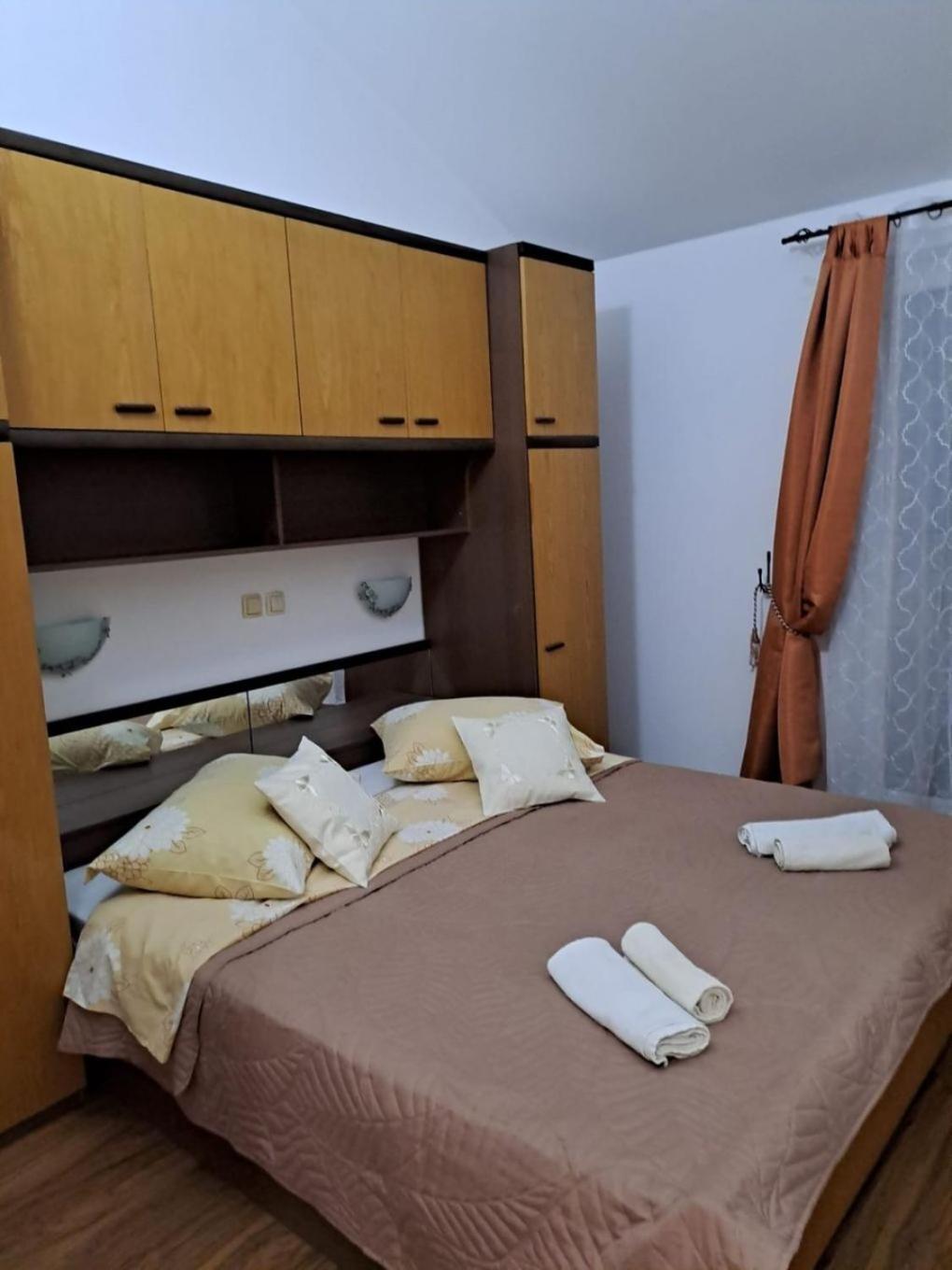 Apartments Mig - With Beautiful Garden Supetarska Draga Luaran gambar