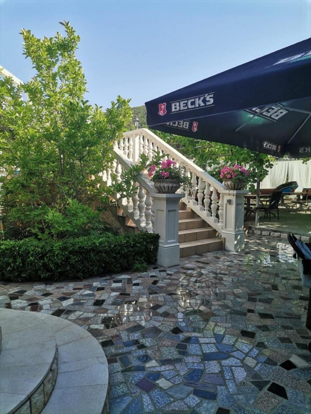 Apartments Mig - With Beautiful Garden Supetarska Draga Luaran gambar