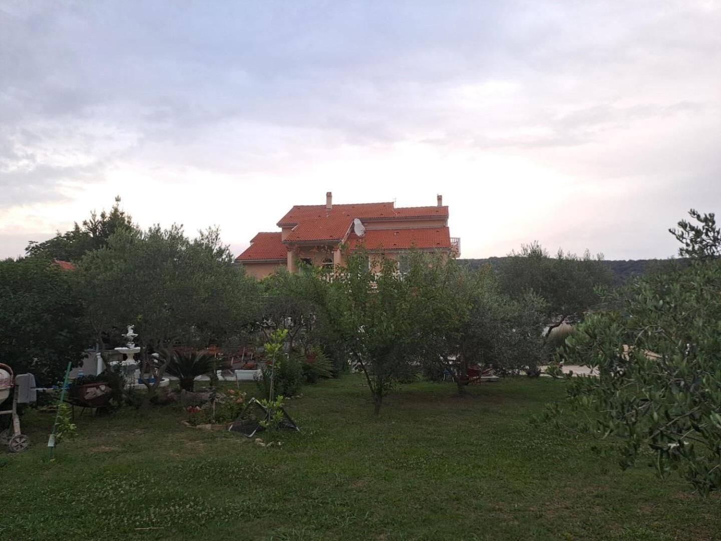 Apartments Mig - With Beautiful Garden Supetarska Draga Luaran gambar