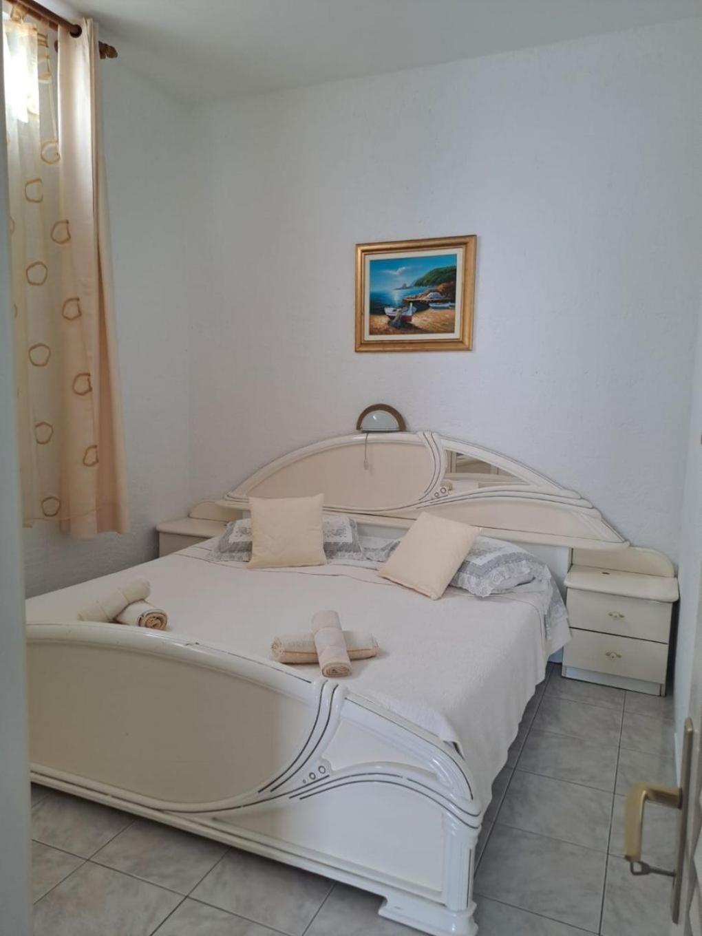 Apartments Mig - With Beautiful Garden Supetarska Draga Luaran gambar