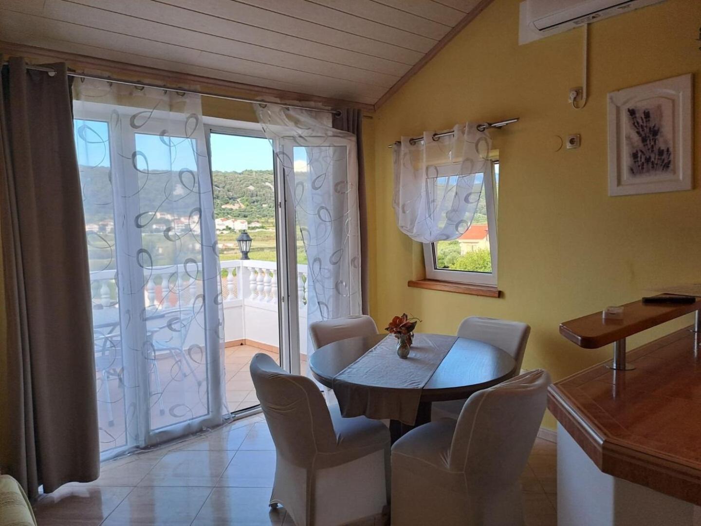 Apartments Mig - With Beautiful Garden Supetarska Draga Luaran gambar
